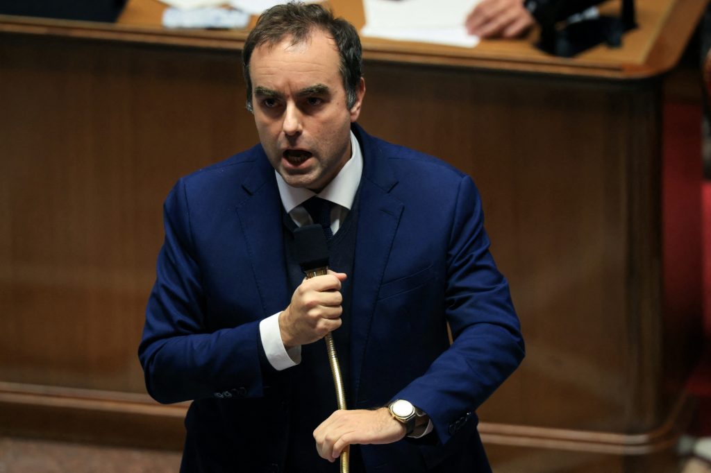 当前图片没有替代文字。文件名为:1792757-sebastien-lecornu-a-l-assemblee-nationale-ce-vendredi-31-octobre.jpg