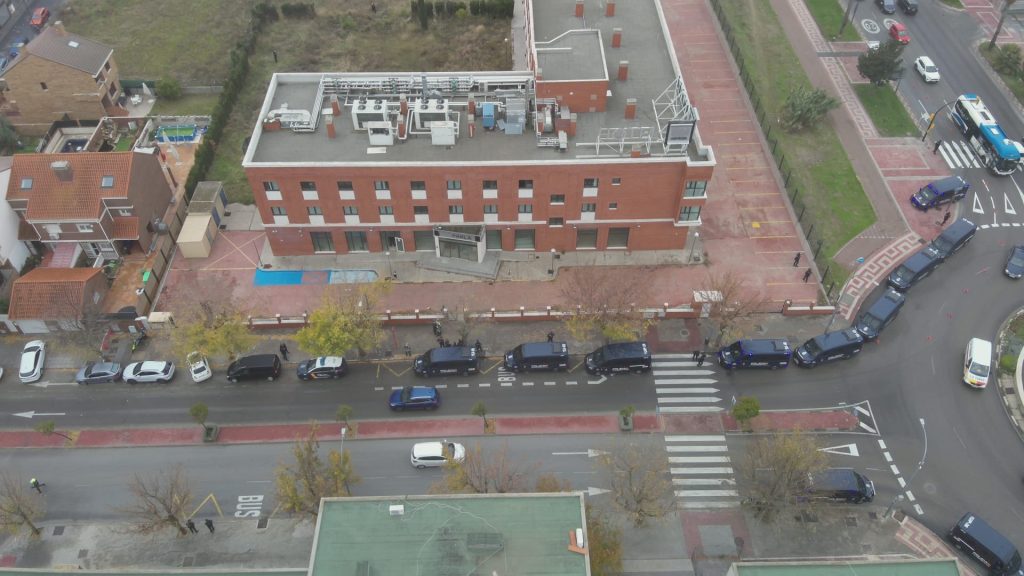 当前图片没有替代文字。文件名为:desokupacion-de-un-hotel-en-parla.jpeg